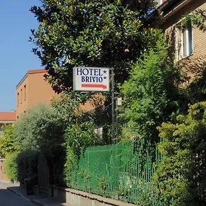 Brivio 2*, Milano Italia