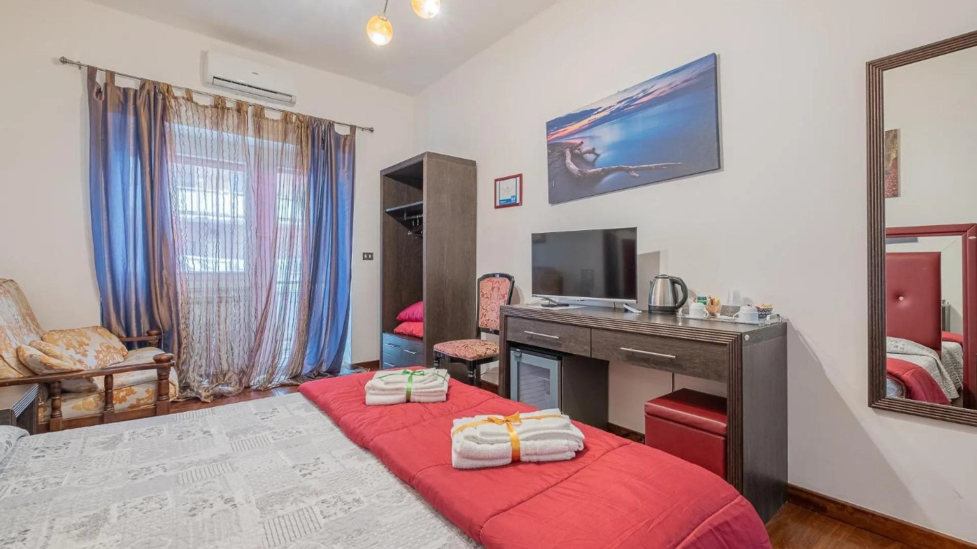 Bed And Breakfast Impruneta28 Roma 0*,  Italia